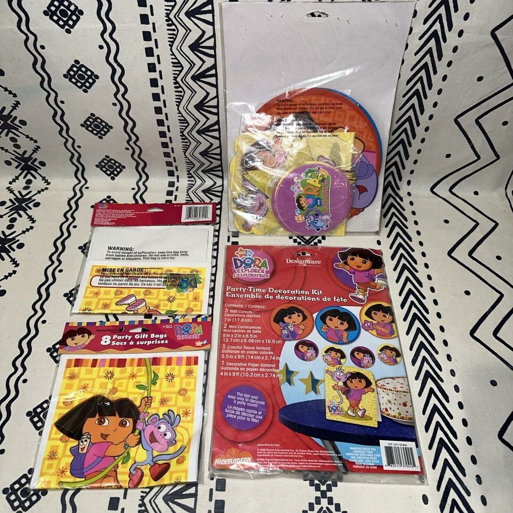 Y2K 2008 Nick Jr Dora The Explorer Party Supplies Kit‎ Sets & Treat Bags